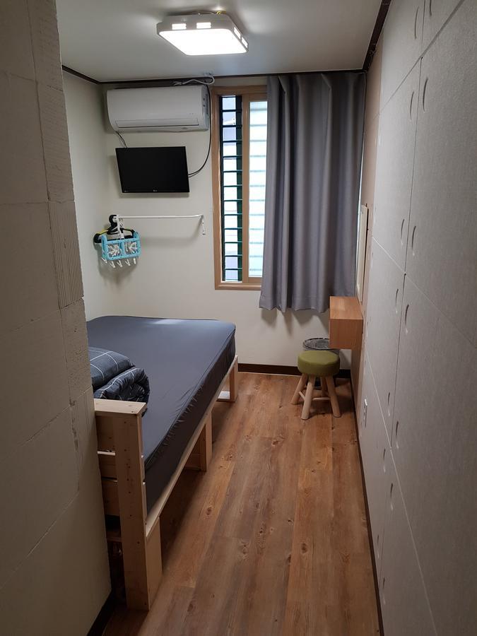 סיאול Take 1 Guesthouse Hongdae מראה חיצוני תמונה