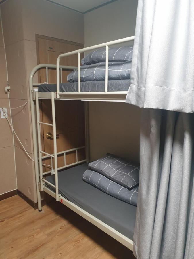 סיאול Take 1 Guesthouse Hongdae מראה חיצוני תמונה